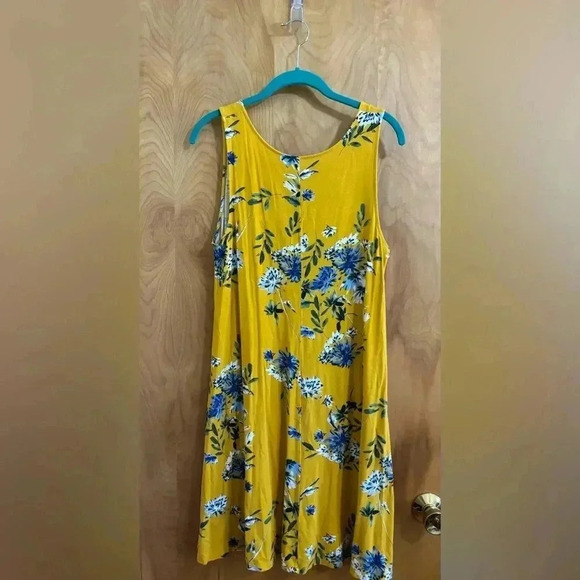 St.Johns Bay Midi Dress Floral Size Medium EUC - Picture 8 of 9